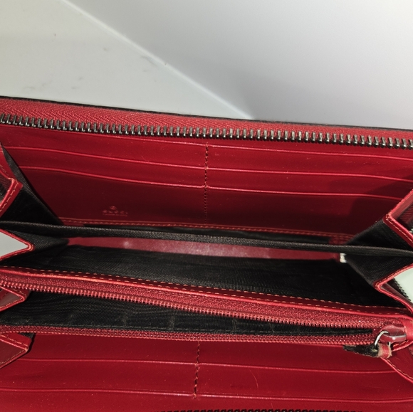 Gucci Guccissima Zip Around Wallet - Picture 7 of 16